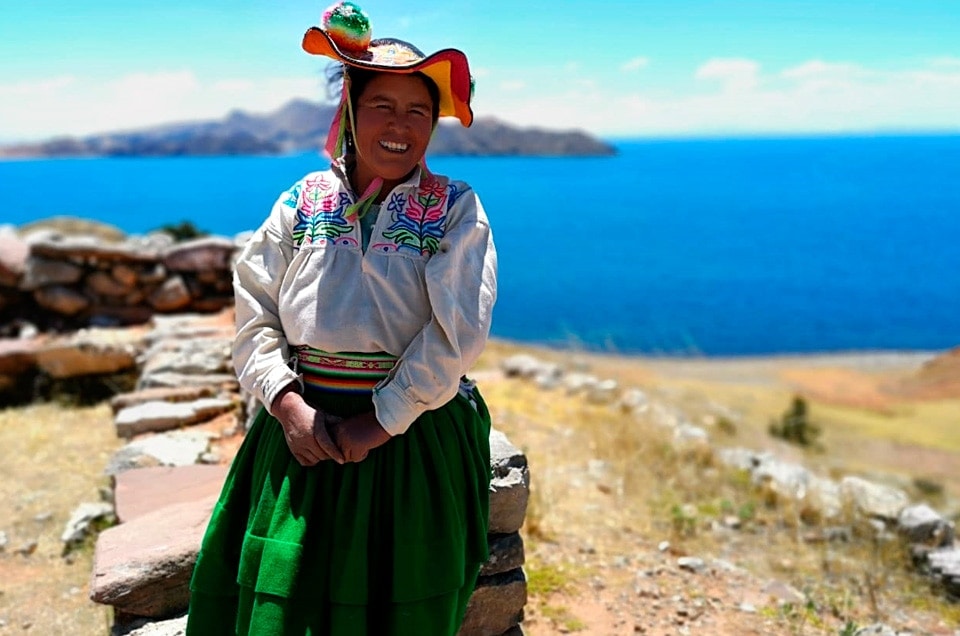 Jezioro Titicaca w Peru i wyspa Ticonata, idealna na trekking i lekcję o historii